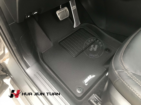 KUGA 3D卡固腳踏墊