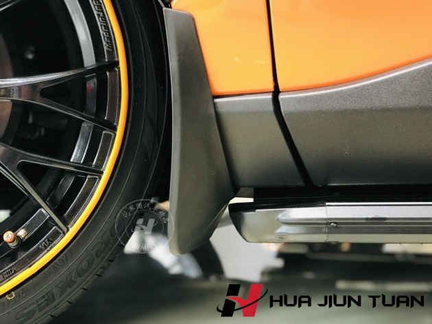 RAV4 四輪擋泥板