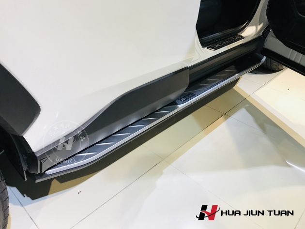 RAV4 側踏 (原廠式樣)