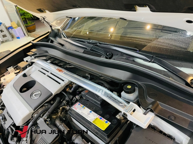 UX SUMMIT 引擎室拉桿