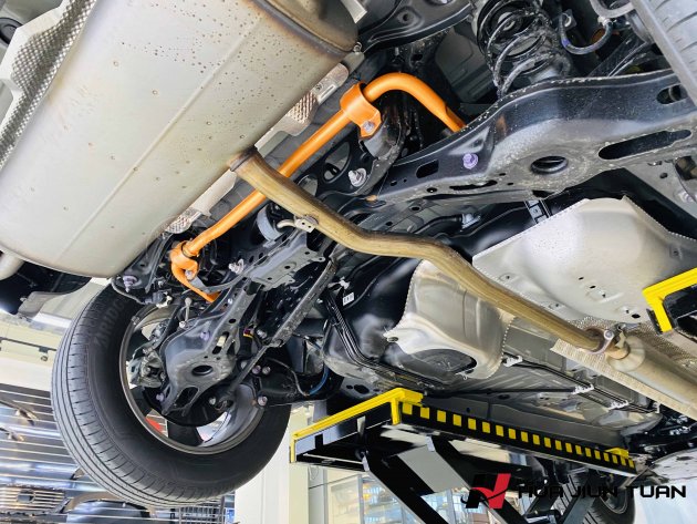 RAV4 SUMMIT 後下防傾桿