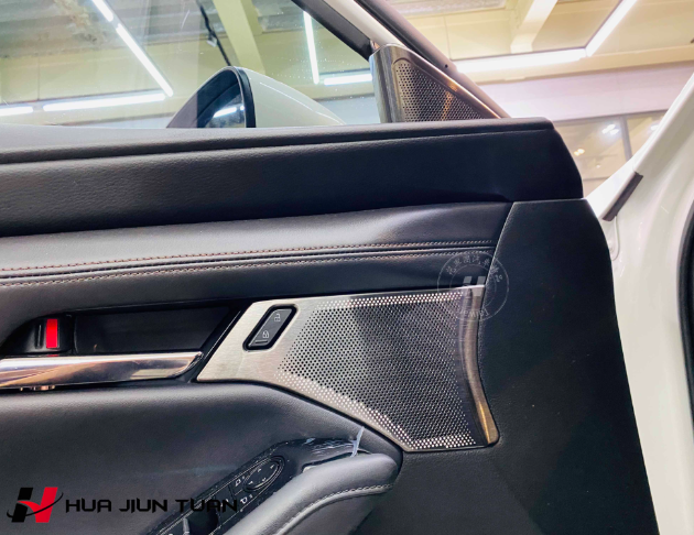 四代 Mazda3 喇叭框蓋