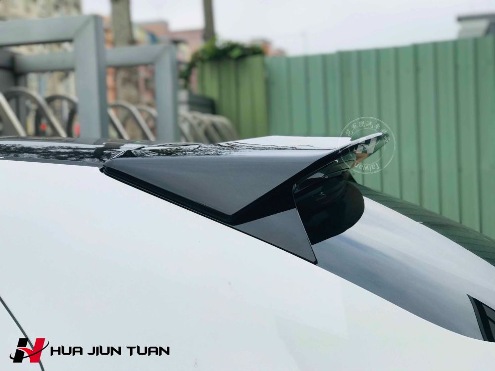 四代 Mazda3 MS尾翼